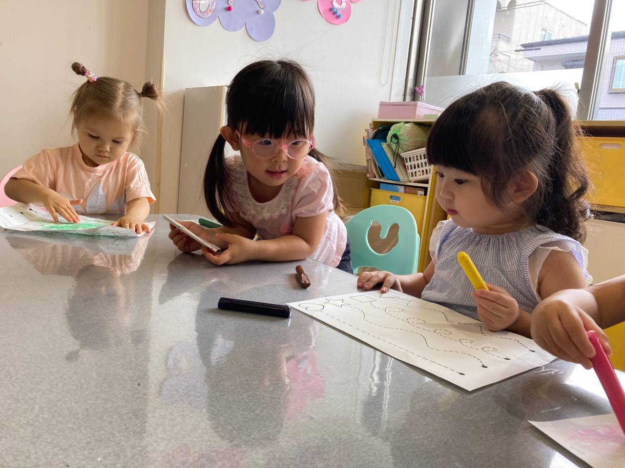 Drawing Line Practice(線を書く練習)☆Preschool(2歳児クラス)