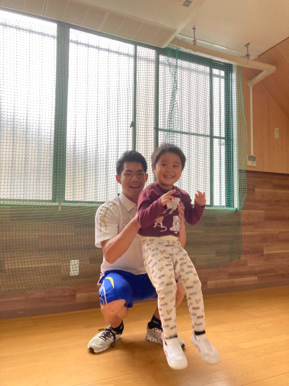 Indoor Exercise with Mr.Nakane!(中根先生とジムでのレッスン!)☆Kindy 1(年少クラス)