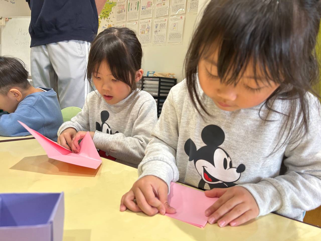 Our Little Elves at Work (Kindy 3のサンタのお手伝いさん)⭐︎Kindy 3(年長クラス)