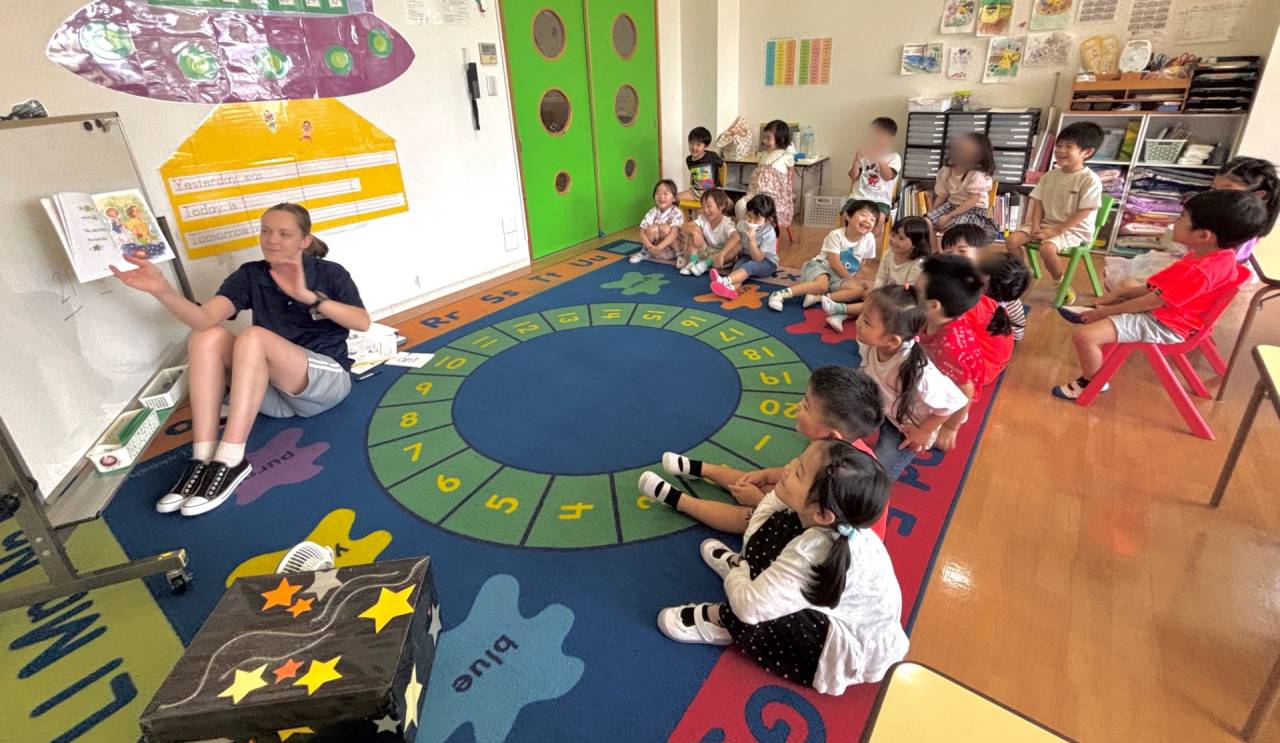 Starting New Workbook! (新しいワークをはじめたよ!)☆Kindy 2 (年中クラス)